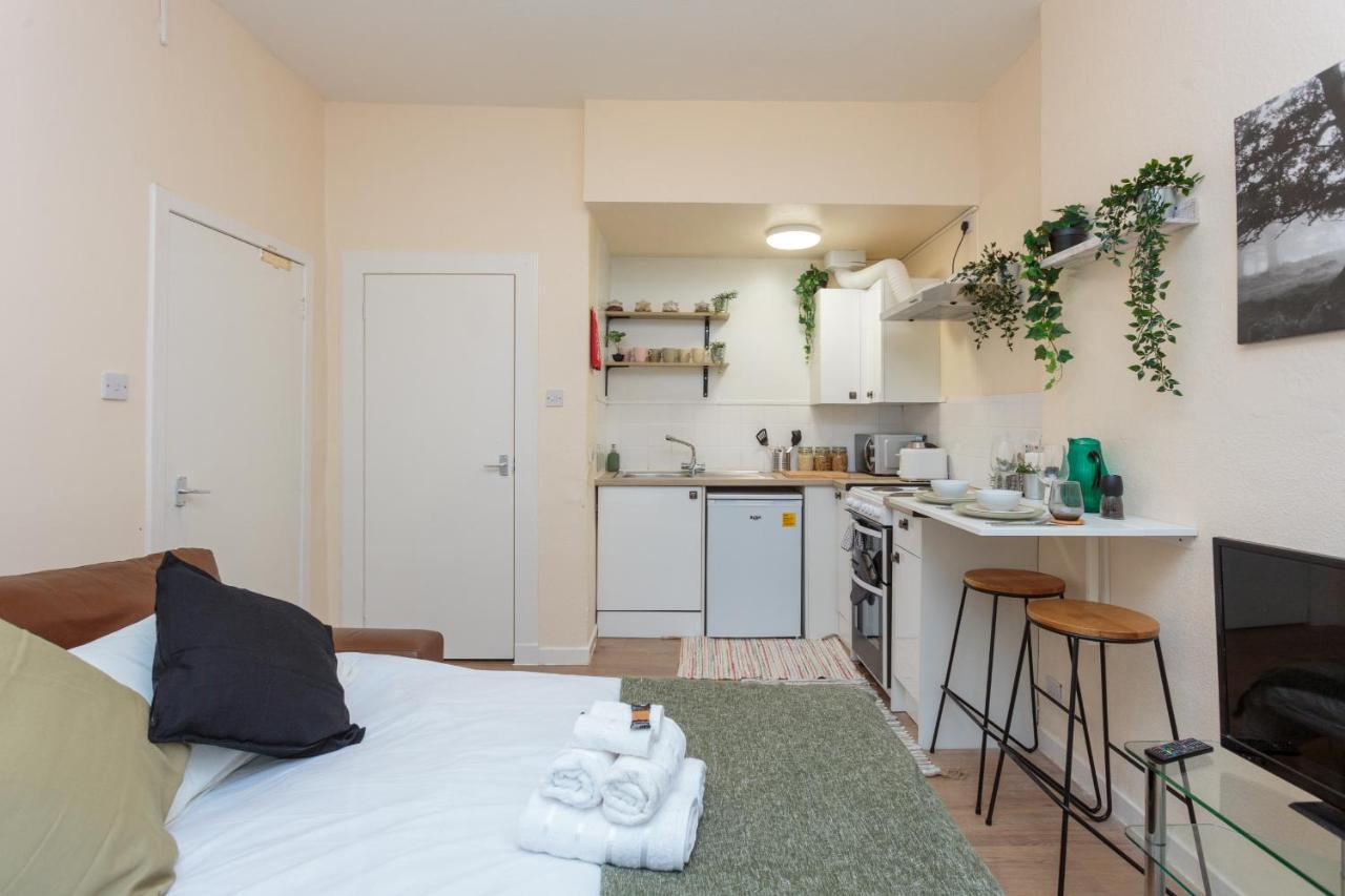 Cozy 1B Groundfloor - 8 Minute From City Centre Единбург Екстер'єр фото